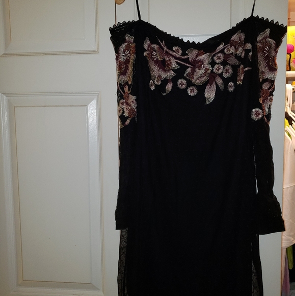 Mesh Black Embroidered Dress - Picture 4 of 4